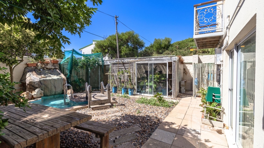 5 Bedroom Property for Sale in Bettys Bay Western Cape